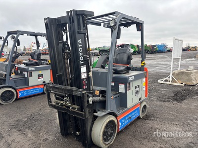 2021 Toyota 8FBCHU25 4850 lb Carretilla Elevadora Eléctrica