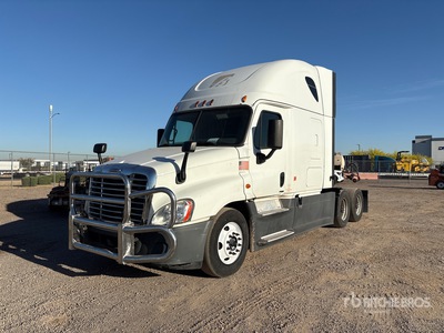 2015 Freightliner Cascadia 125 6x4 T/A Sleeper Truck Tractor