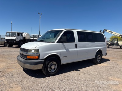2006 Chevrolet Express 3500 7 Passenger Van