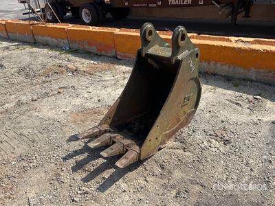 Tag 24 in Digging Excavator Bucket