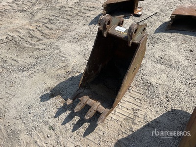 Tag 18 in Digging Excavator Bucket