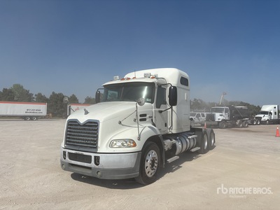 2013 Mack CXU613 6x4 3- Achs Sattelzugmaschine mit Schlafkabine