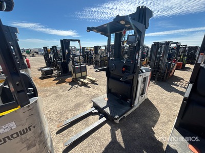 Bobcat BOP15S-9 3000 lb Order Picker