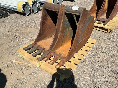 Quantity of (2) Cat 12 in Digging Backhoe Rear Bucket