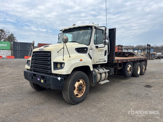 2012 Freightliner 114SD 8x4 Flatbed Truck