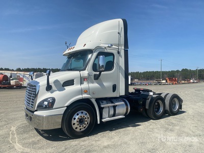 2018 Freightliner Cascadia 113 6x4 Day Cab Truck Tractor