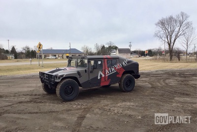 1994 AM General M998A1 HMMWV 4 Door Hard Top w/Slank Back