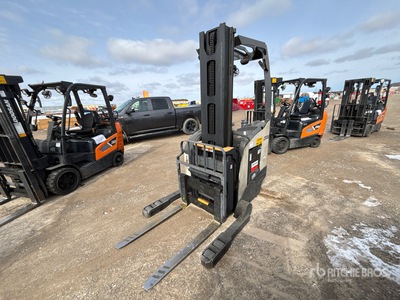 Crown RM6025-45 4500 lb Reach Truck