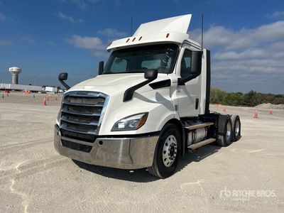 2020 Freightliner Cascadia 116 6x4 T/A Day Cab Truck Tractor
