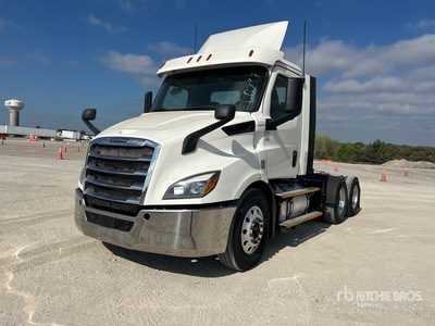 2020 Freightliner Cascadia 116 6x4 T/A Day Cab Truck Tractor