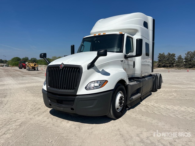 2023 International LT625 6x4 T/A Sleeper Truck Tractor
