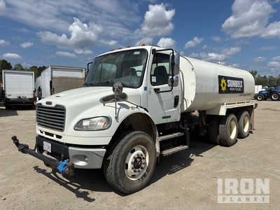 2014 FREIGHTLNR M2106 4000 gal 6x4 Water Truck