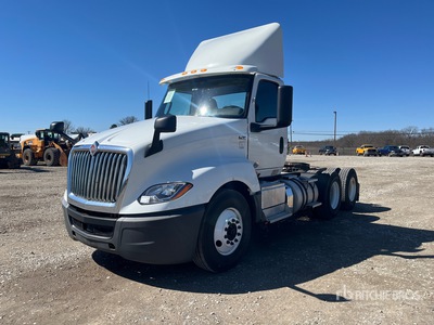 2018 International LT625 6x4 3-Achs Sattelzugmaschine