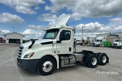 2018 Freightliner Cascadia 126 6x4 3-Achs Sattelzugmaschine