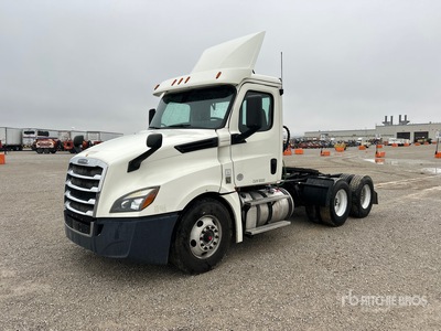 2018 Freightliner Cascadia 126 6x4 T/A Day Cab Truck Tractor