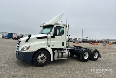 2018 Freightliner Cascadia 126 6x4 Ciągnik siodłowy T/A z kabiną dzienną
