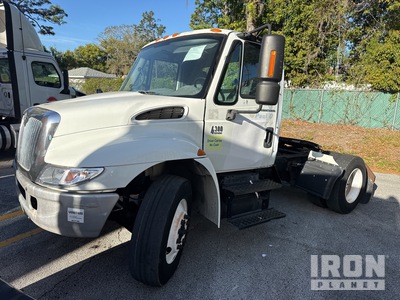 2003 International 4300 S/A Day Cab Truck Tractor (Inoperable)