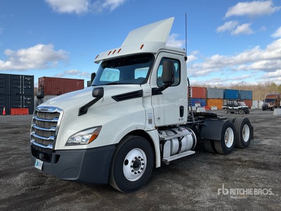 2018 Freightliner Cascadia 126 6x4 Cabeza Tractora Cabina Corta