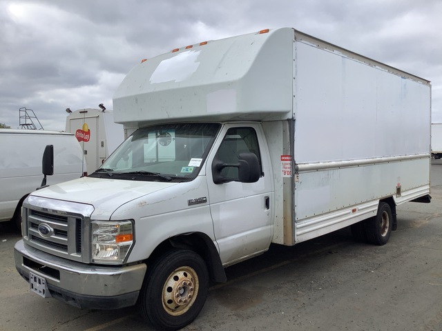 2008 Ford E-350 Cutaway Cargo Van