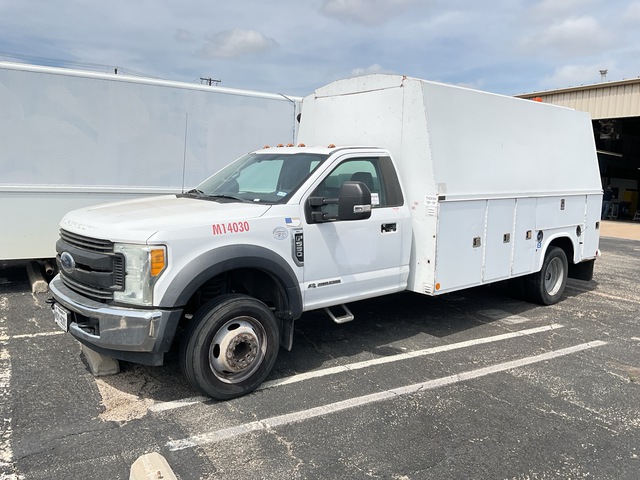 2017 Ford F-550 4x2 Service Truck (Inoperable) 2017 Ford F-550 4x2 Service Truck (Inoperable)