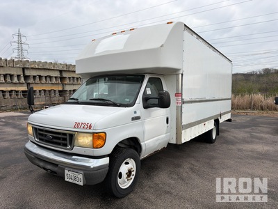 2007 Ford E-350 Cutaway Cargo Van