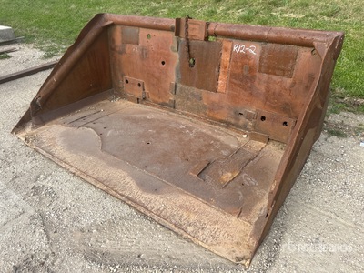 108 in General Purpose Wheel Loader Bucket - Fits Cat 950 (Unused)