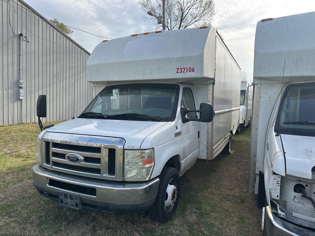 2008 Ford E-350 Cutaway Cargo Van