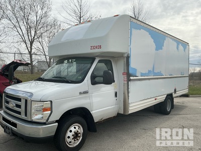 2008 Ford E-350 4x2 شاحنة فان