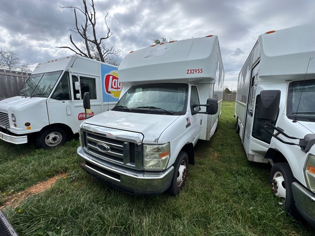 2008 Ford E-350 Cutaway Cargo Van