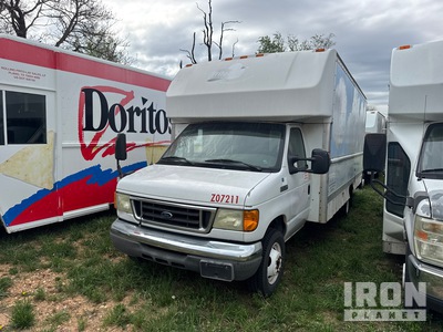 2007 Ford E-350 Cutaway Cargo Van