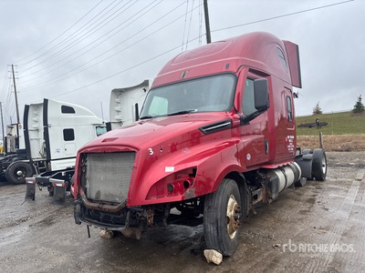2022 Freightliner Cascadia 126 6x4 T/A Sleeper Truck Tractor (Inoperable)
