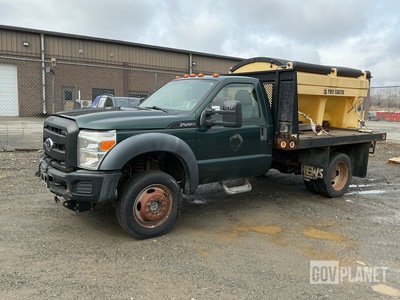 2011 Ford F-450 Super Duty XL 4x4 Snow Plow/Spreader Truck
