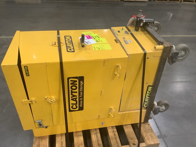 Clayton Hose & Tool Storage Vacuum System Clayton Hose & Tool Storage Vacuum System