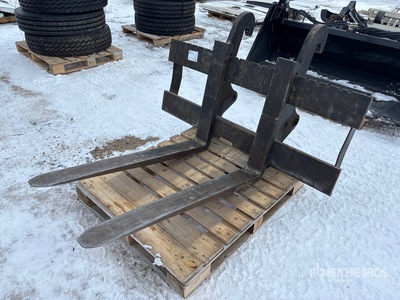 48 in Q/C Wheel Loader Forks - Fits Cat 924G