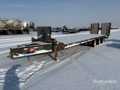 2009 Felling FT50W-3 34 ft Tri/A Equipment Trailer