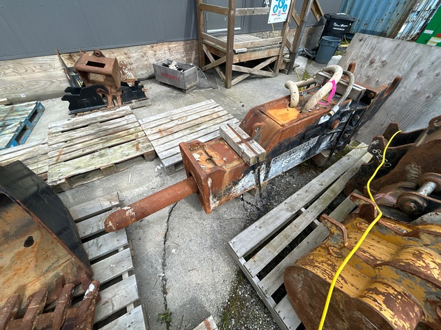 Shearforce SM25 Q/C Hydraulic Breaker Shearforce SM25 Q/C Hydraulic Breaker
