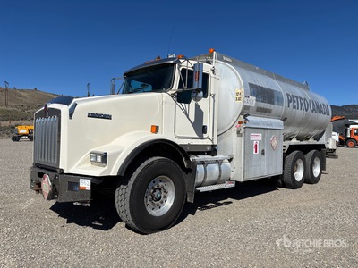 2012 Kenworth T800 18600 L 6x4 Fuel Truck