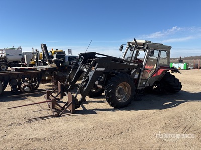 1995 Massey Ferguson 390 4WD Tractor (Inoperable)