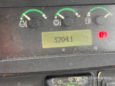 2006 John Deere 310G Graaflaadmachine