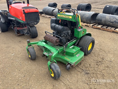 John Deere 652R EFI Stand-On Rasenmäher