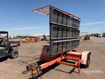 1998 ADDCO 16037 Message Board (Inoperable)