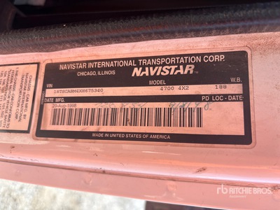 1999 International 4700 4x2 Flatbed Truck