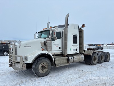 2015 Kenworth T800 8x6 Cabina con cuccetta per trattore stradale 3 assi