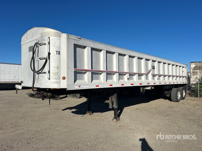 1998 Travis 39 ft T/A End Dump Trailer