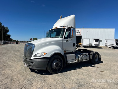 2016 International Prostar 4x2 Day Cab Truck Tractor