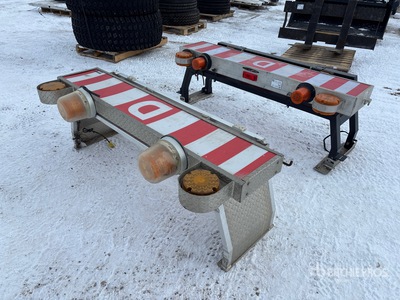 Quantity of (2) Panneau pour voiture pilote