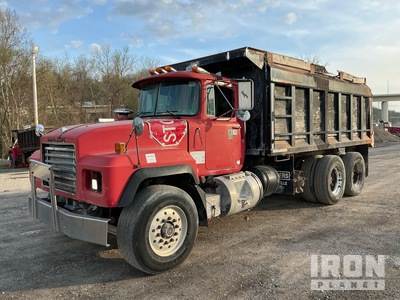 1999 Mack RD688S 8x4 Tipper Truck