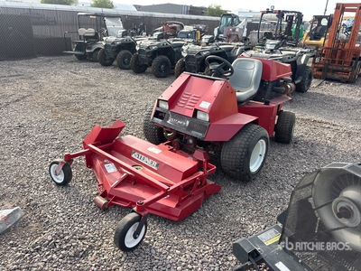 Steiner 4x2 Ride-On Lawn Mower (Inoperable)