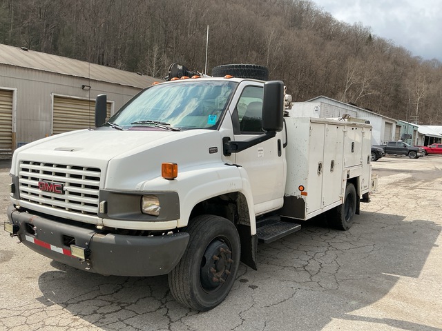 2005 GMC 5500 4x2 Service Truck