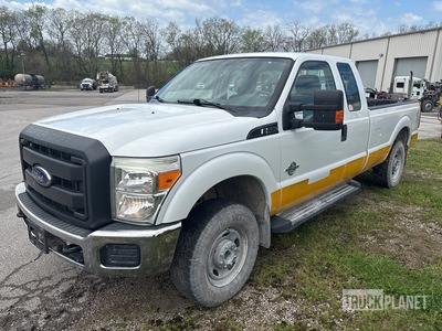 2015 Ford F-250 XL 4x4 Extended Cab Pickup